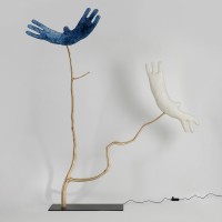 <a href=https://www.galeriegosserez.com/gosserez/artistes/de-kergal-diane.html>Diane de Kergal</a> - Above the Sun only Sky - Les Oiseaux